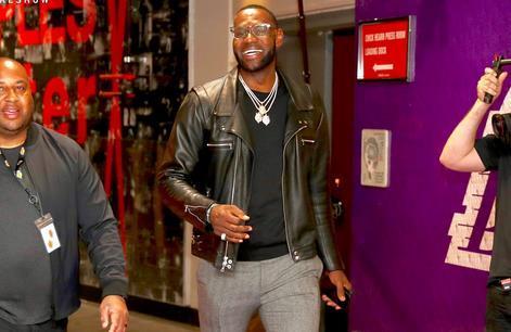 斯卡洛尼谈抽签：没有轻松的对手，我们必须全力以赴争取晋级（斯卡洛尼评分组：无弱旅，我们将倾尽全力冲击晋级）