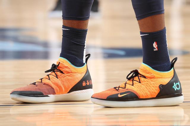 年薪2000万优质侧翼！名记：雄鹿可能会通过交易库兹马升级阵容（名记：雄鹿或通过交易库兹马强化阵容，锁定年薪2000万的优质侧翼）