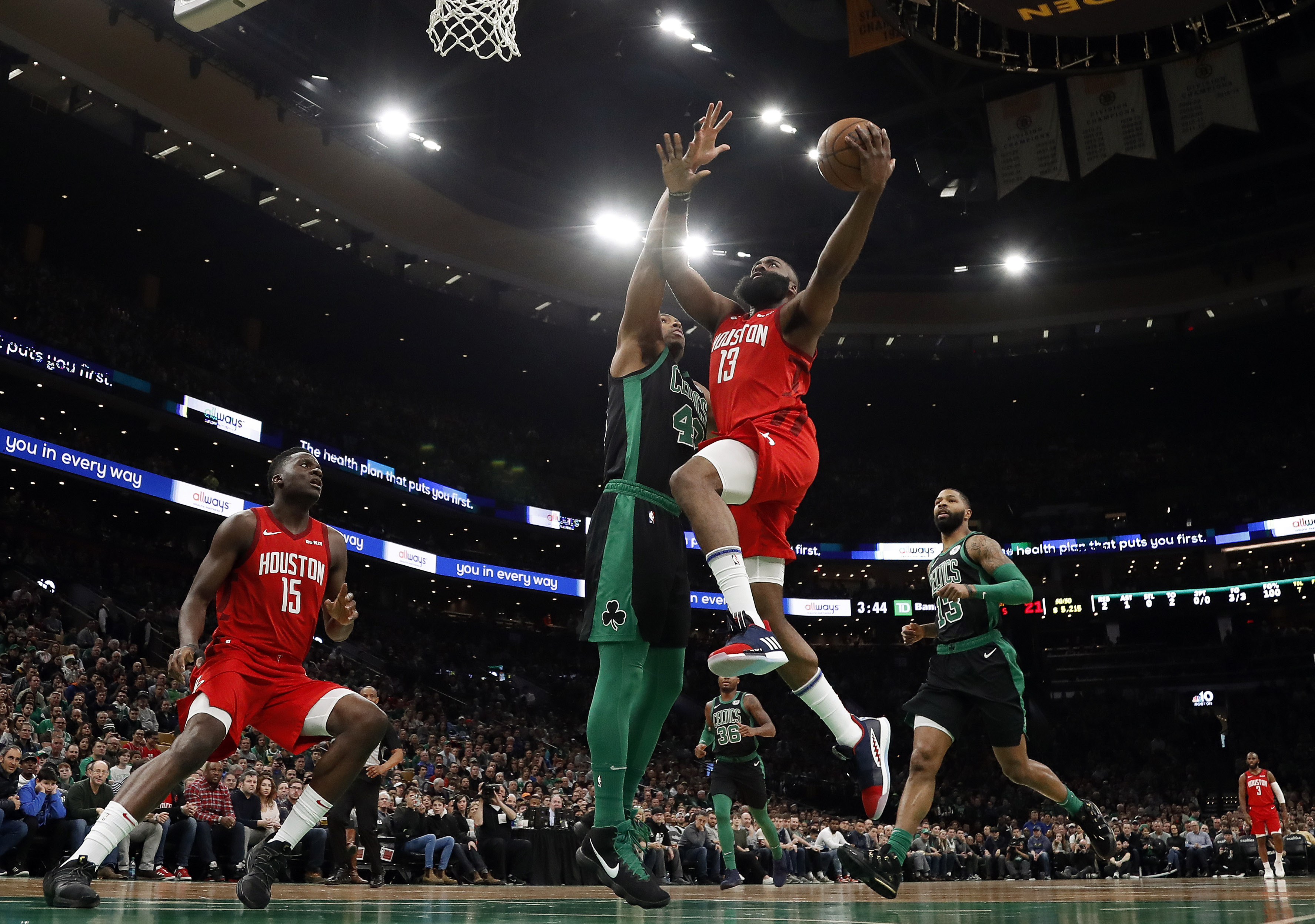 生涯首次攻破科莫球门，劳塔罗意甲对阵30支球队取得过进球（生涯首破科莫球门，劳塔罗已对意甲30队都有进球）