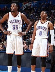 得分上双！祝铭震半场5中3拿到10分1板1助1断（祝铭震半场5投3中砍下10分，外加1板1助1断）