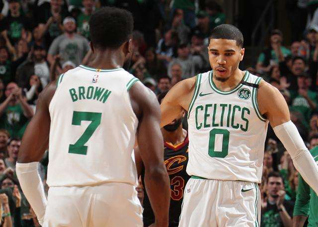 中国最孤独的奥运冠军：夺金后教练离场，几乎无人庆祝，背后原因曝光（中国最孤独的奥运冠军：夺冠瞬间教练离开，庆祝寥寥，原因揭晓）