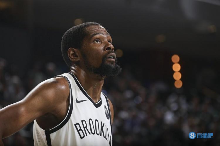 争夺战：阿森纳／巴萨密切关注且希望引进2位法国年轻前锋（引援大战：阿森纳与巴萨锁定两名法国新锐前锋）