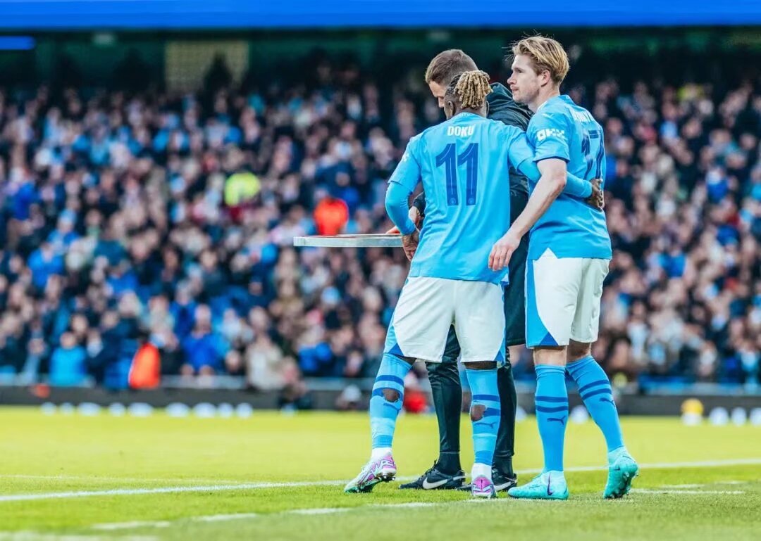 萨拉赫宣布与斯洛特关系破裂，访谈内容公开，或遗憾告别利物浦（萨拉赫公开与斯洛特决裂，访谈披露细节，或无奈告别利物浦）