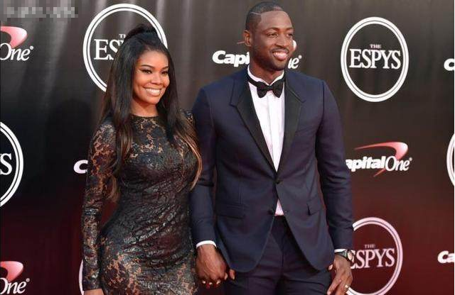 邮报：曼联在冬窗不会贸然行事，但也会全力支持阿莫林（邮报：曼联冬窗不冒进，仍将全力支持阿莫林）