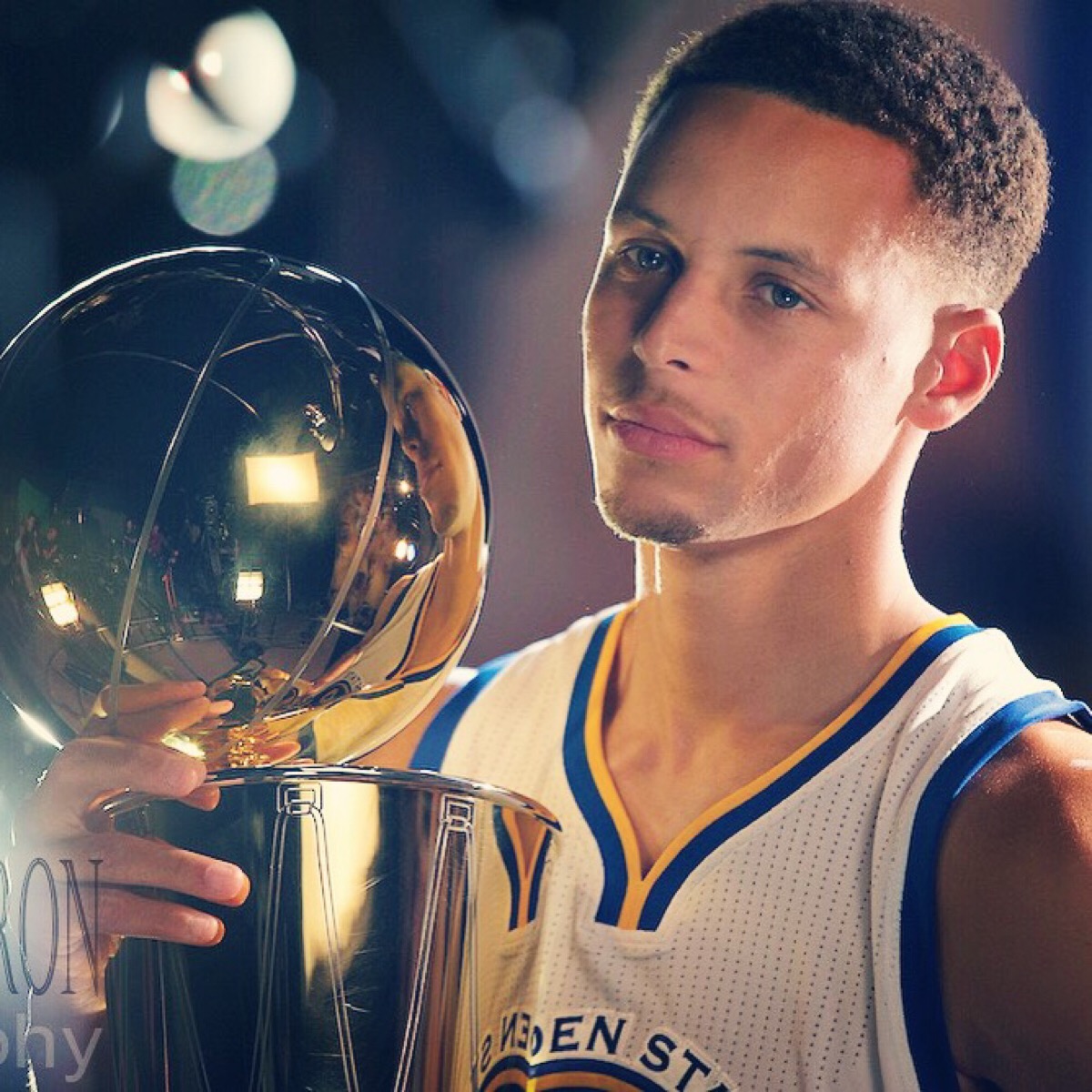 早报：拜仁的四线一十六胜，在我的肩膀上扛着！（早报：拜仁四线豪取16胜，我把重任扛在肩上！）