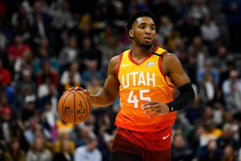 罗马诺：阿隆索目前专注于皇马，没与利物浦接触（罗马诺：阿隆索眼下专注皇马，尚未与利物浦接触）