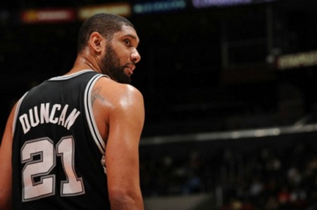 76场比赛10个帽子戏法，凯恩帽子戏法数来到德甲历史第五（凯恩76战收获10次帽子戏法，升至德甲历史帽子戏法榜第5）