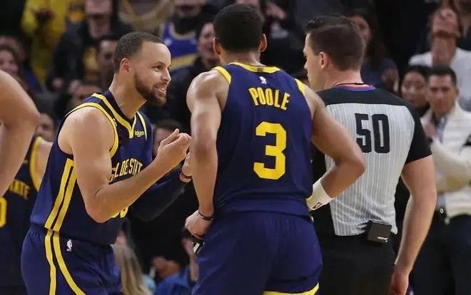 NBA球队战术解析：勇士防守新打法,（勇士防守革新解析：NBA战术新思路）