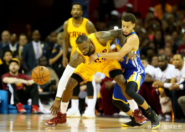 比赛集锦：比萨0-1帕尔马（精彩回放：帕尔马1-0力克比萨）