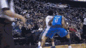 西亚卡姆表现不佳，正负值垫底，球队需加强进攻（西亚卡姆状态低迷、正负值垫底，球队进攻亟待提升）