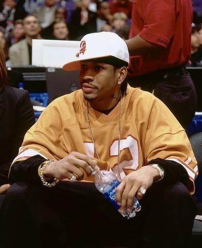 官方：米兰与百威达成全新合作伙伴关系（米兰官宣携手百威，开启全新合作伙伴关系）