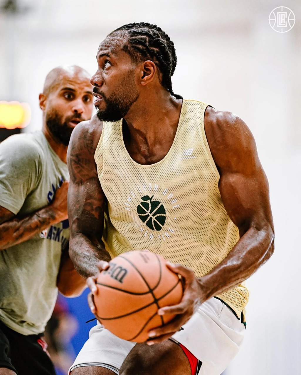 瓦伦西亚对阵塞维利亚：首发阵容与比赛前瞻（瓦伦西亚vs塞维利亚：首发名单与赛前解析）