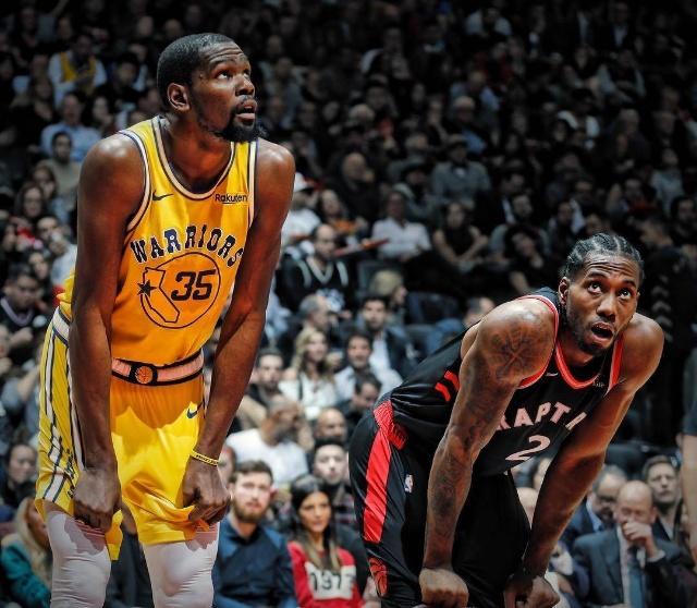 12月6日NBA看点：黄绿大战激情上演，雷霆冲击14连胜（12月6日NBA焦点：黄绿巅峰对决开战，雷霆剑指14连胜）