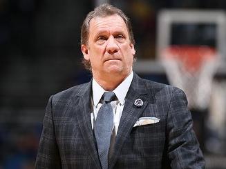 TA：非洲杯成曼联变阵契机，多名替补&小将可能迎来机会（TA：非洲杯或成曼联调整阵容良机，多名替补与小将有望获得出场机会）