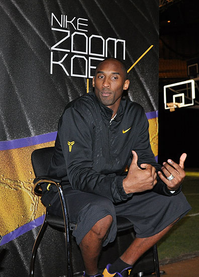 NBA：马刺新秀文班亚马闪耀 全场送出六盖帽（NBA：马刺状元文班亚马爆发 单场送出6记大帽）