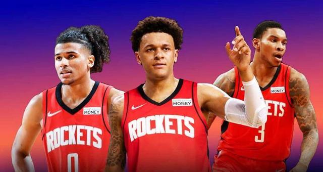 英超第15轮：B费2射1传姆伯莫芒特破门 曼联4-1狼队（英超第15轮：B费两射一传，姆伯莫与芒特破门，曼联4-1大胜狼队）