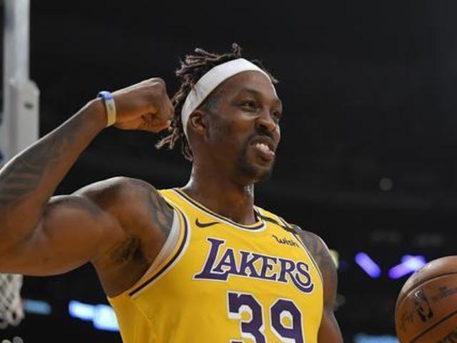 意媒：梅努是那不勒斯中场引援首选，备选方案包括弗拉泰西（意媒：那不勒斯锁定梅努为中场首选，弗拉泰西列为备选）