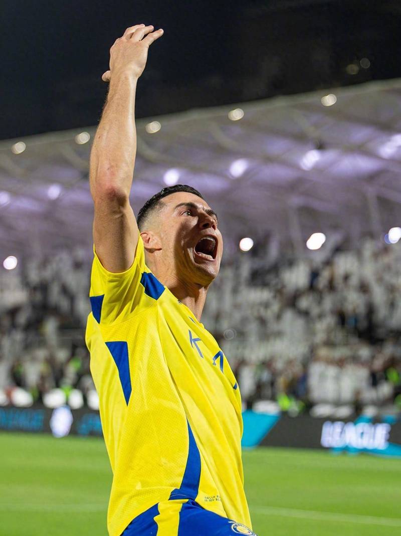 战巴萨贡献2球1助，布鲁日前锋福布斯当选欧冠全场最佳球员（对阵巴萨梅开二度并送助攻，布鲁日前锋福布斯荣膺欧冠全场最佳）