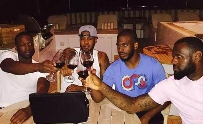 客场龙！湖人本赛季客场胜率80%，上赛季仅46.3%（湖人客场称王：本季胜率80%，上季仅46.3%）