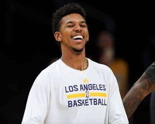 足球欧洲媒体盛赞某国脚：执行力极强（欧媒盛赞某国脚：执行力出众）