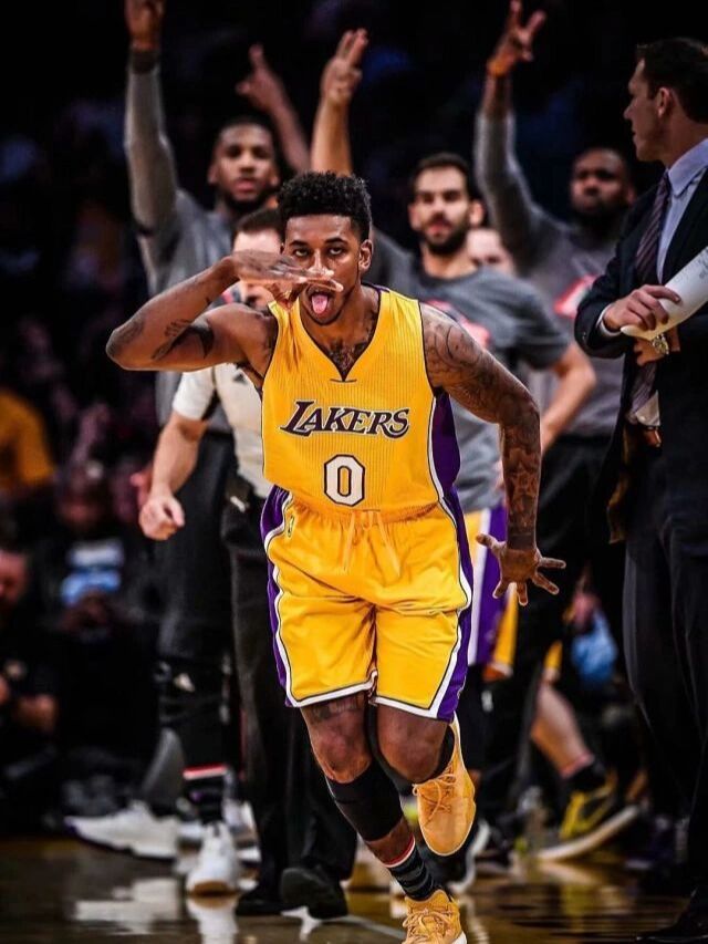 跟队记者：阿莱格里明确要求冬窗买前锋；米兰没考虑齐尔克泽（随队记者：阿莱格里明确要冬窗引进前锋，米兰暂未考虑齐尔克泽）